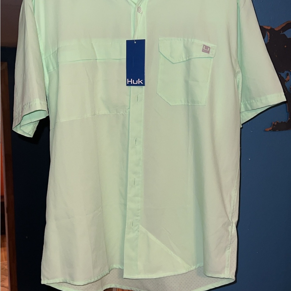 Huk Men's Light Green Casual Button Down Shirt